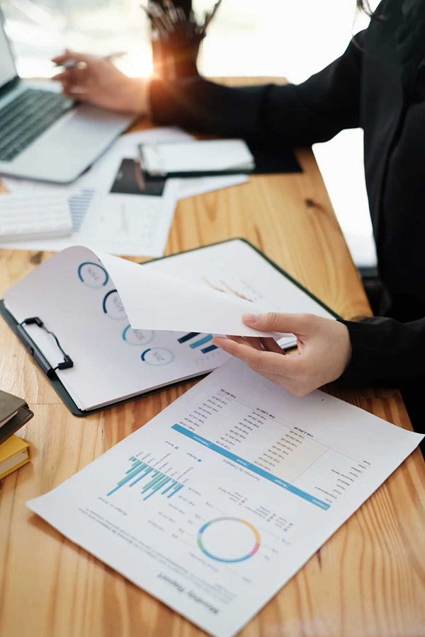 輸出関連手続き・管理業務